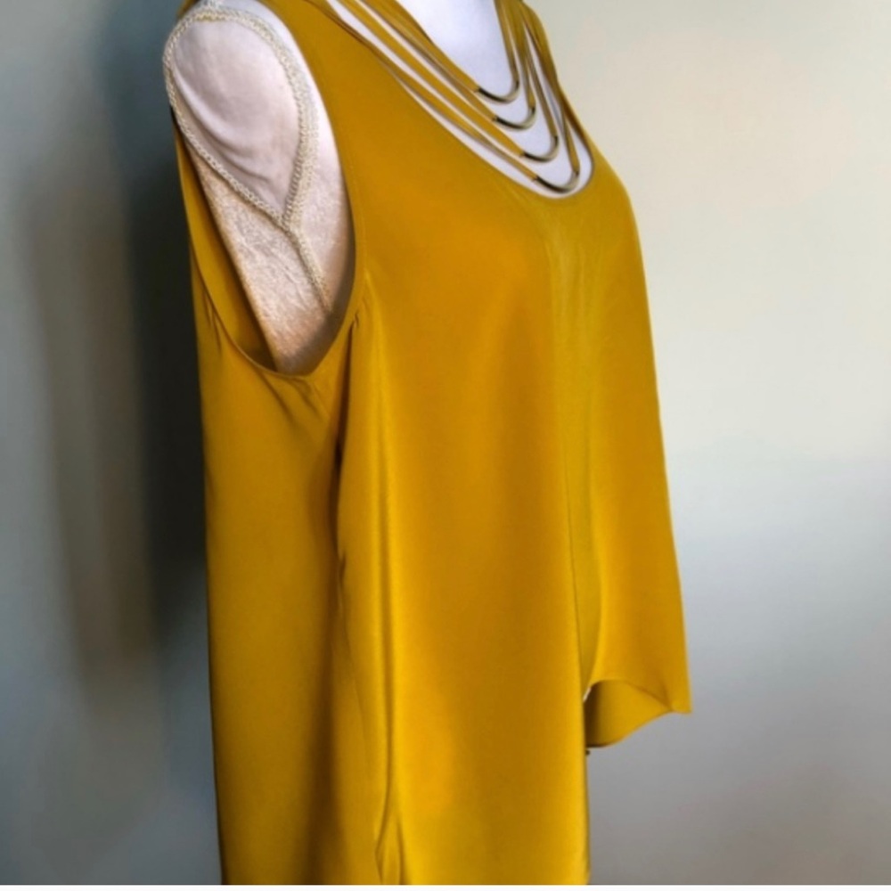 BCBGMAXAZRIA Gold Accent Blouse & Denim Short - Picture 3 of 12